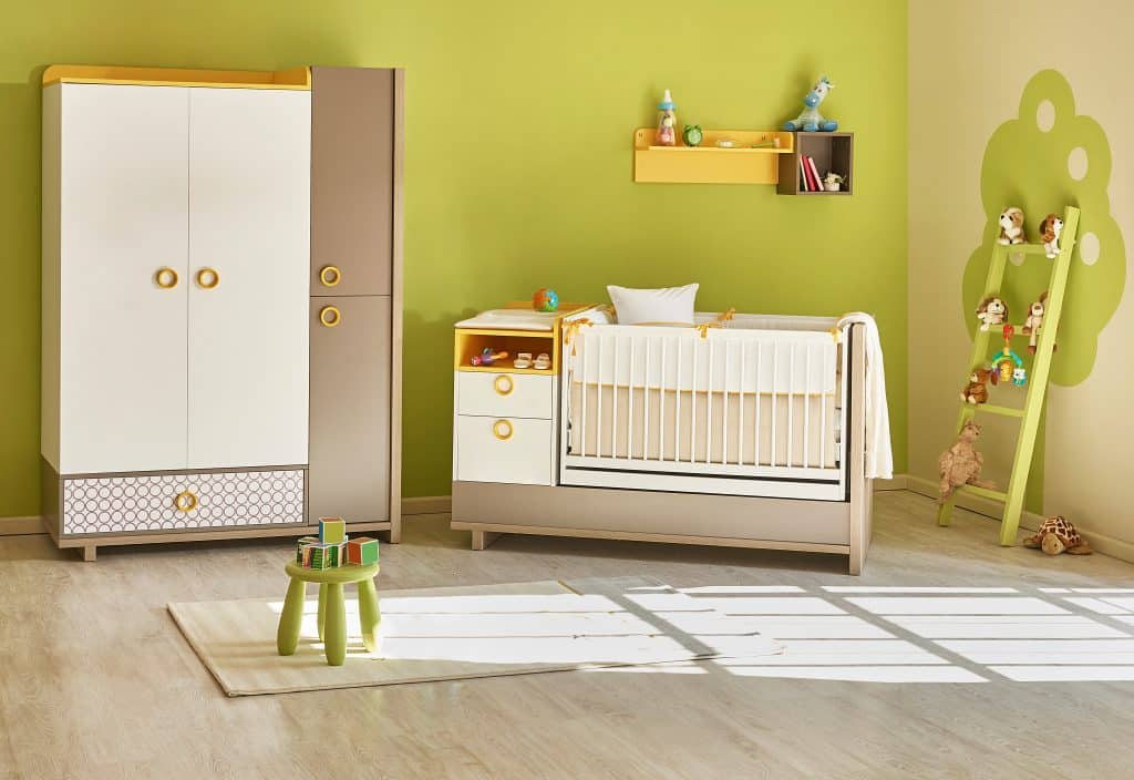 Comment ne pas surcharger la chambre de bébé ?