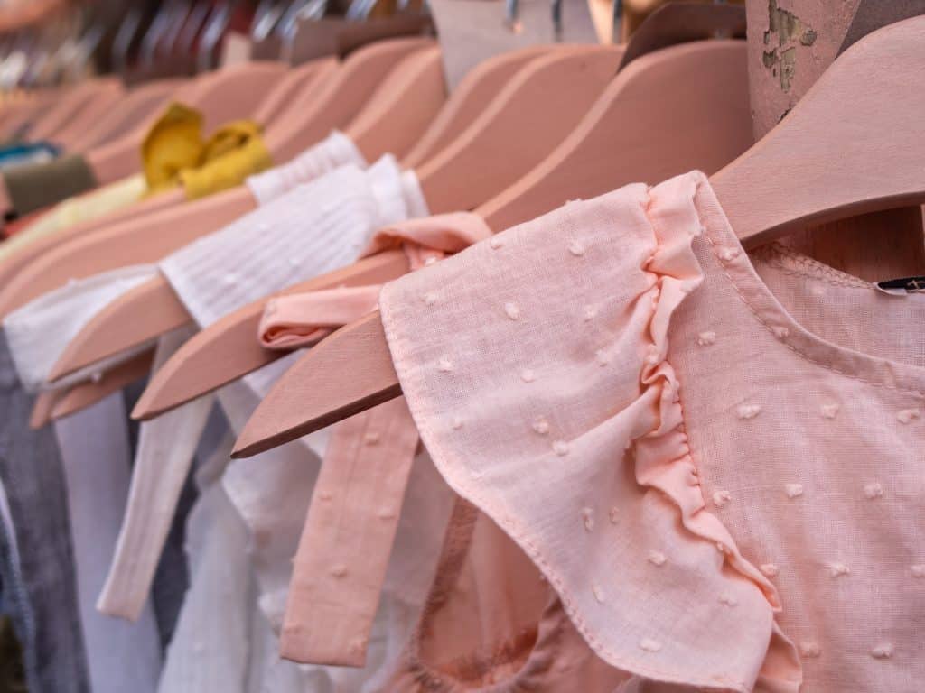 Comment trouver un grossiste de vêtements pour enfants ?