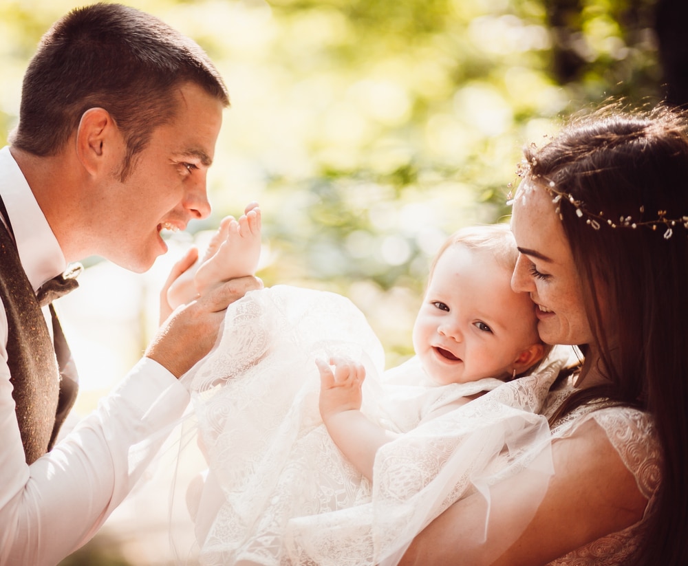 Comment s'habiller pour le baptême de son enfant ?