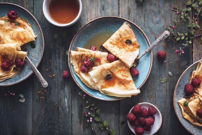 manger des crêpes enceintes