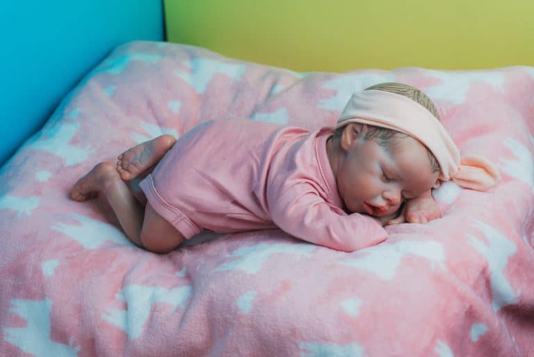 bébé reborn à qui ça set et pourquoi en avoir un
