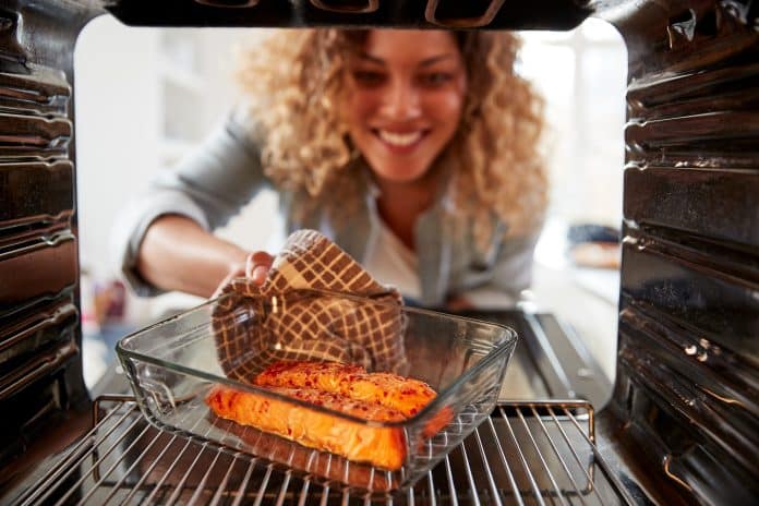 Peut-on manger du saumon pendant l'allaitement ? - Cuisson