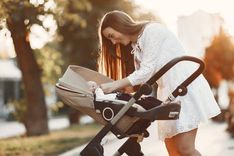 À quel âge peut-on utiliser une poussette pour bébé ?