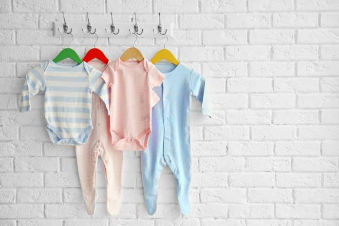 Comment habiller bébé selon la température ?