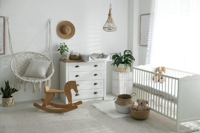 Aménager une chambre de 9m² pour un bébé : comment y arriver ?