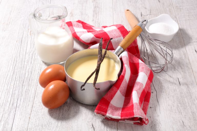 Peut-on manger de la crème anglaise enceinte ?