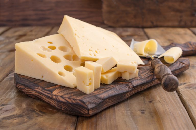 Peut-on manger de l’emmental enceinte ?