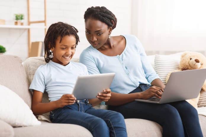 Comment rester vigilant concernant la sécurité en ligne de vos enfants