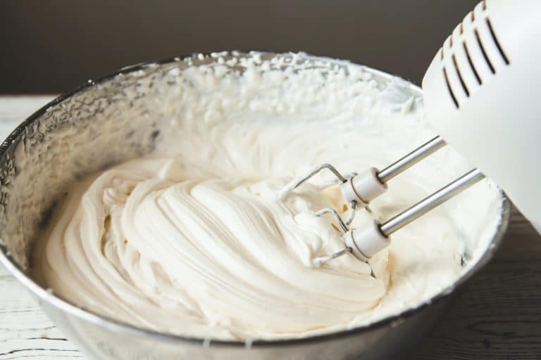 Peut-on consommer de la crème au beurre pendant la grossesse ?