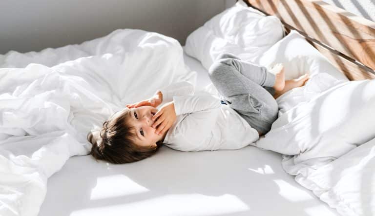 La conteuse d&rsquo;histoires pour enfants : une alliée à intégrer au rituel du coucher ? 