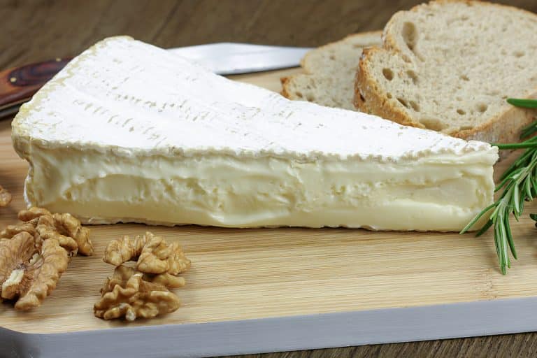 Fromage à croûte fleurie enceinte : c&rsquo;est possible ?