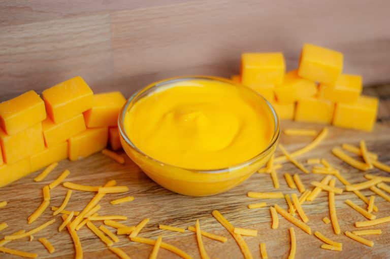 Peut-on manger du cheddar enceinte ?