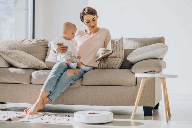 Faire le ménage pendant que les enfants font la sieste grâce à un aspirateur silencieux