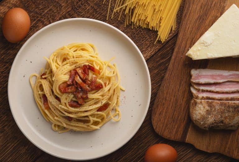 Peut-on manger des pâtes à la carbonara enceinte ?