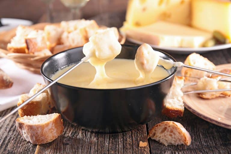 Peut-on manger une fondue savoyarde enceinte ?